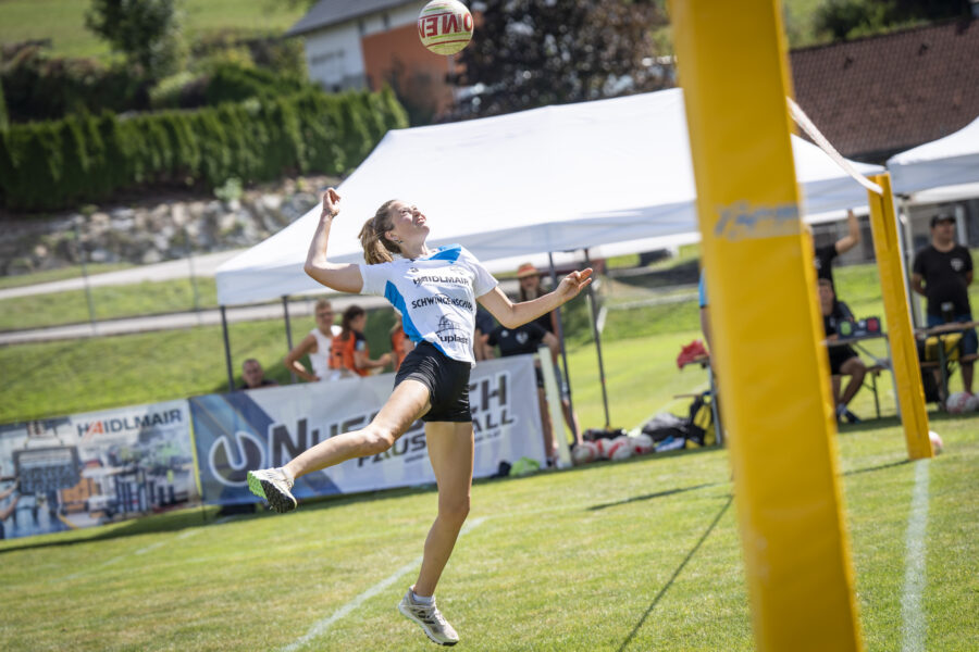 4.5.Ines Salzberger im Angriff (Foto von Ines Weber)